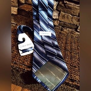 Calvin Klein Blue Striped Silk Tie New With Hang Tag 56 x 4